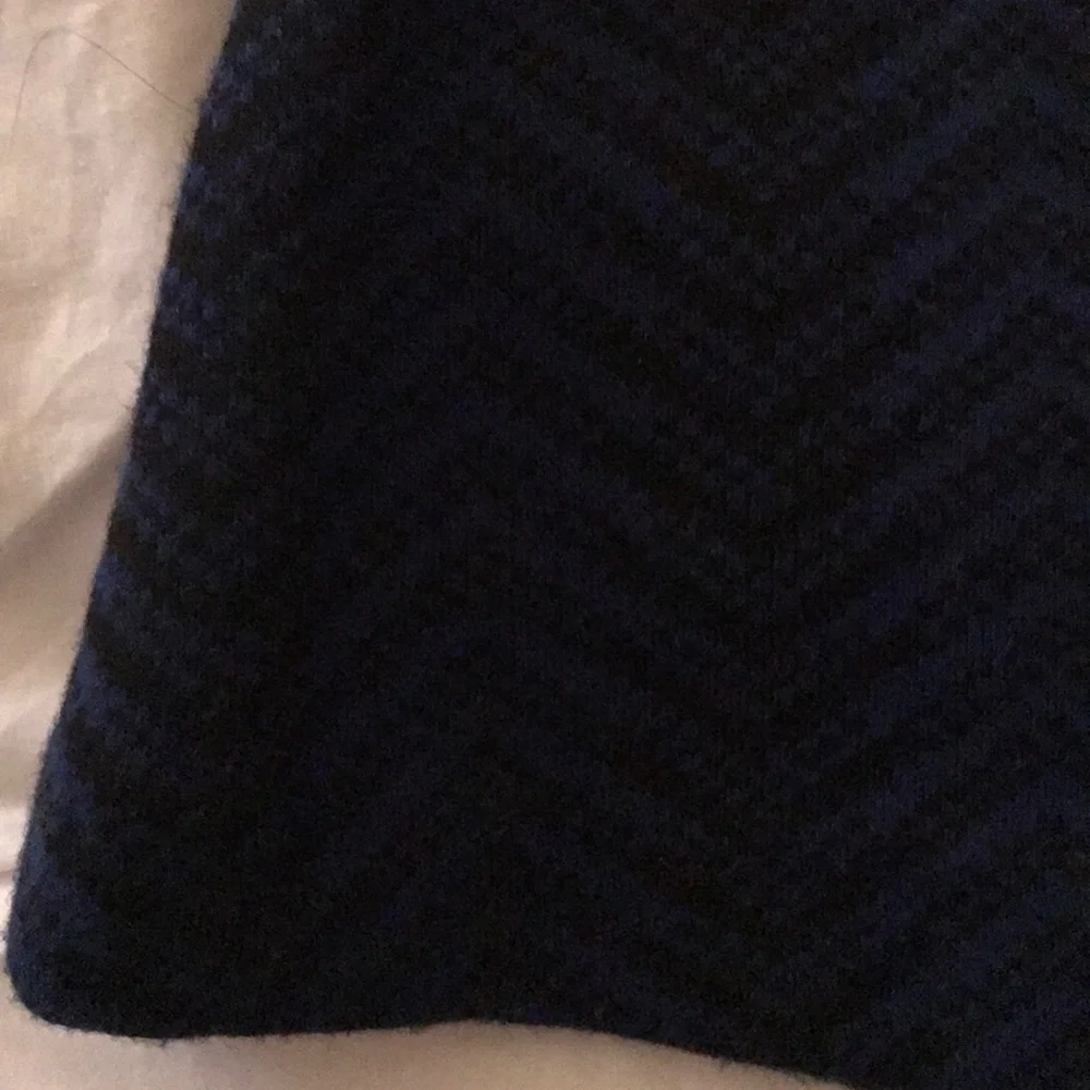 Ann Taylor black and blue skirt. Zig Zag Pattern